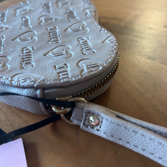 Juicy Couture Cafe Beige Upgrade Heart Zip Around Wristlet  Wallet  NWT - Picture 8 of 12